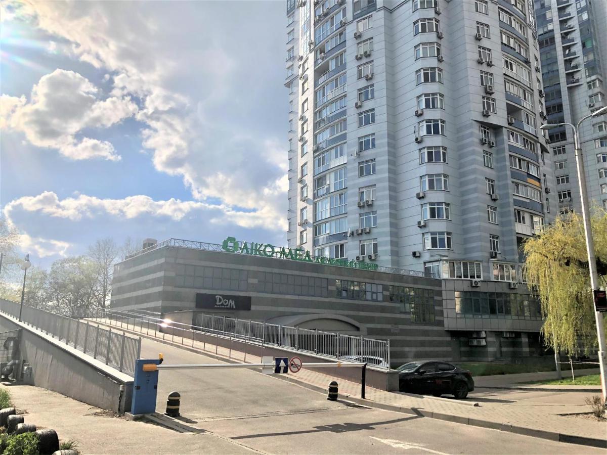 Vip Апартаменти З Видом На Озеро 키예프 외부 사진