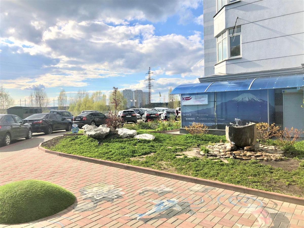 Vip Апартаменти З Видом На Озеро 키예프 외부 사진